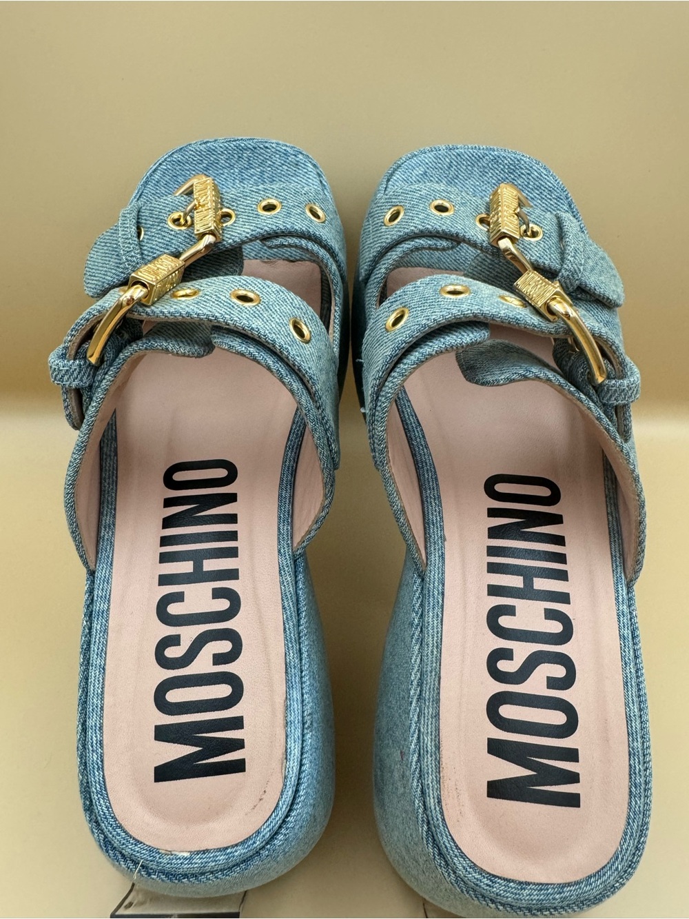 Moschino Buckle Platform Slides
Denim Blue with Gold Hardware
Size EU 41 / US 10 - Picture 12 of 16